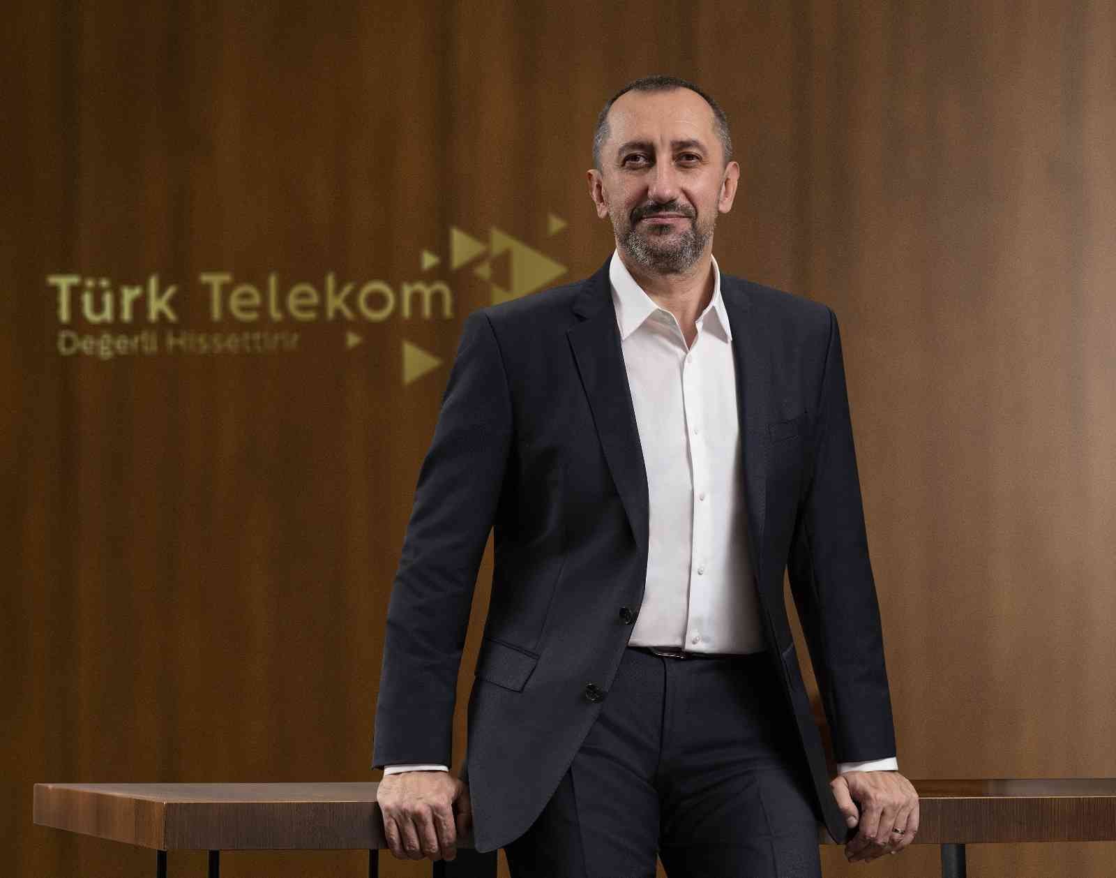 Türk Telekom CEO’su Ümit Önal:     Global iş birliklerimizi geliştiriyor, yerli teknolojileri dünyaya tanıtıyoruz